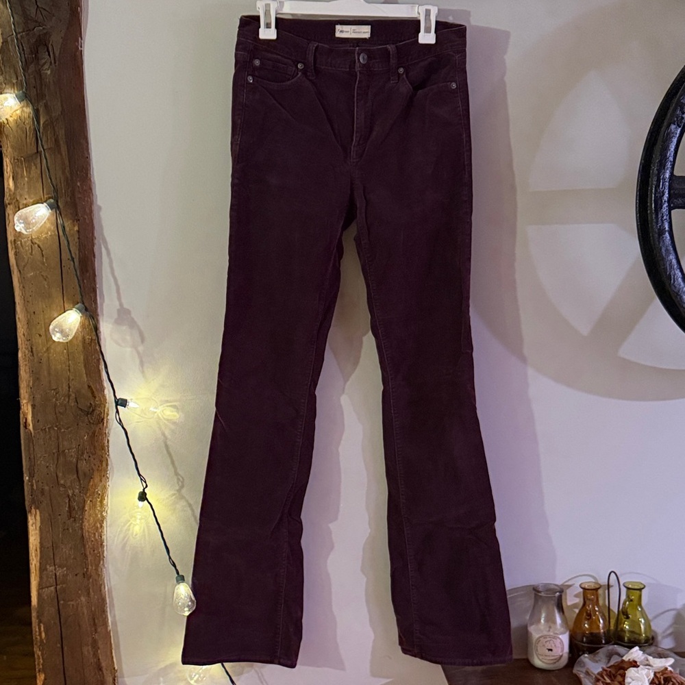 Gap Women's plum corduroy pants